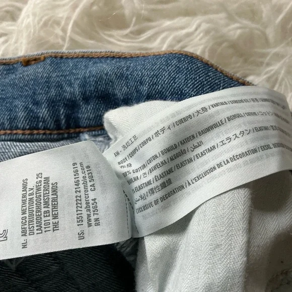 Abercrombie The Ankle Straight‎ Ultra High Rise Jeans - Picture 3 of 4